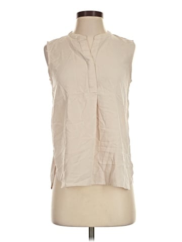 Uniqlo Sleeveless Button-Down Shirt (view 1)