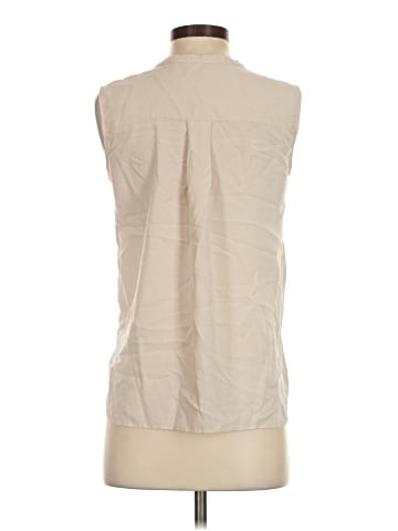 Uniqlo Sleeveless Button-Down Shirt (view 2)