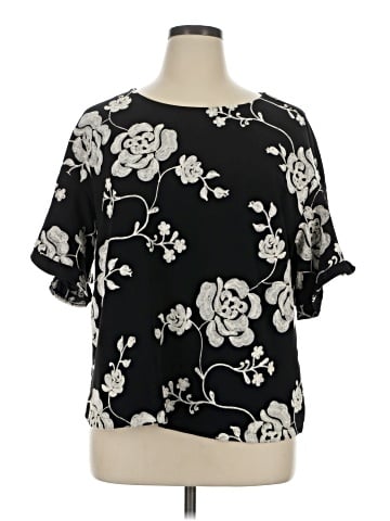 Beige by ECI Short Sleeve T-Shirt (view 1)