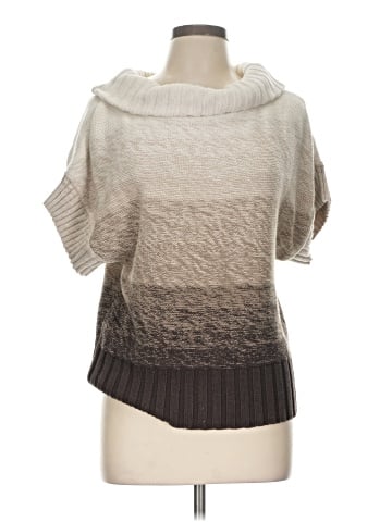 Yvos Poncho (view 1)