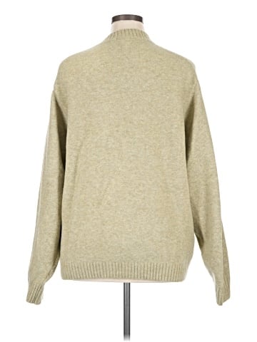 Uniqlo Turtleneck Sweater (view 2)