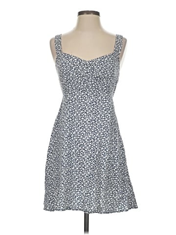 Old Navy Casual Dress (view 1)