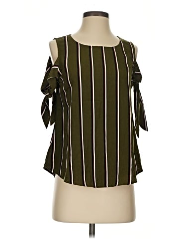 E&M Collection Sleeveless Blouse (view 1)