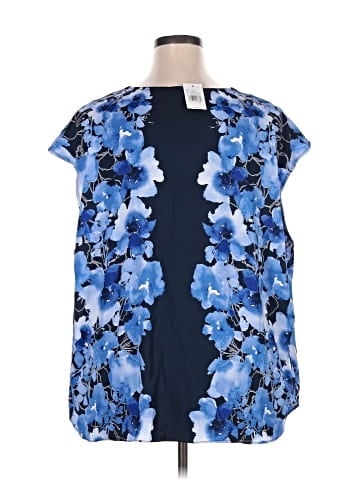 The Limited Sleeveless T-Shirt (view 2)