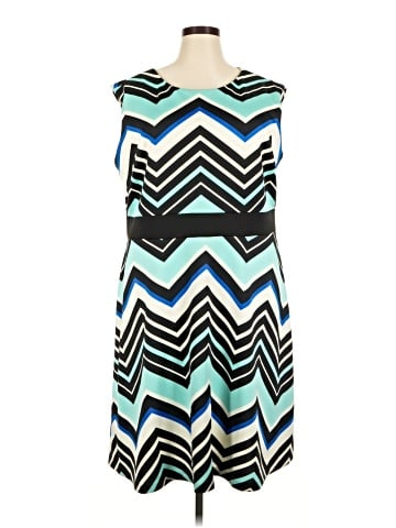 Sandra Darren Casual Dress (view 1)