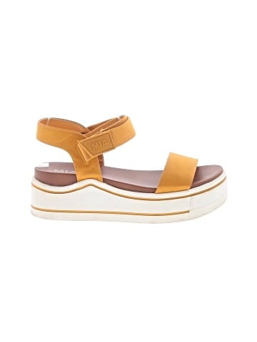 Mia Sandals (view 1)