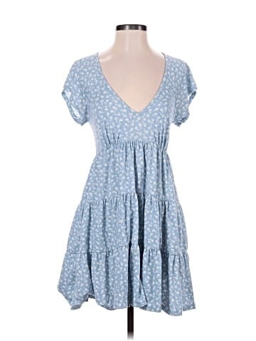 Urban Outfitters Casual Dress (view 1)