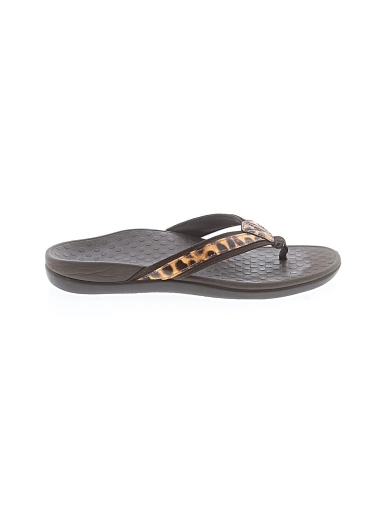 Pre-owned Vionic Flip Flops In Brown
