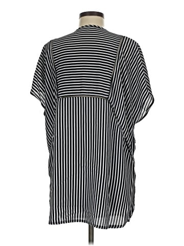 Xhilaration Short Sleeve Blouse (view 2)