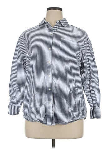 Old Navy Long Sleeve Button-Down Shirt (view 1)