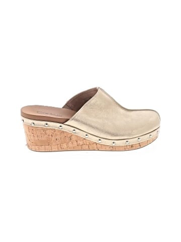 Corkys Wedges (view 1)