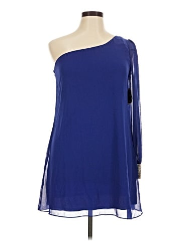 City Triangles 3/4 Sleeve Top (view 1)