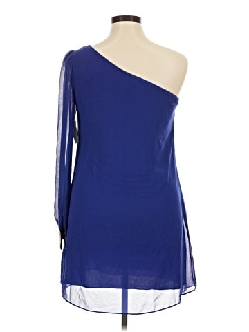 City Triangles 3/4 Sleeve Top (view 2)