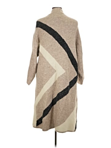 Akemi + Kin Cardigan (view 2)