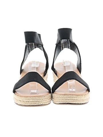 Wonder Nation Sandals (view 2)