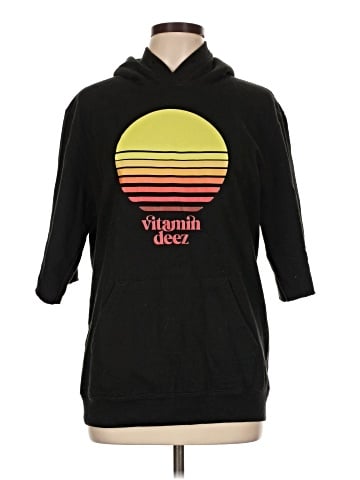 District. Sweatshirt (view 1)