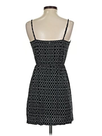 Old Navy Casual Dress (view 2)
