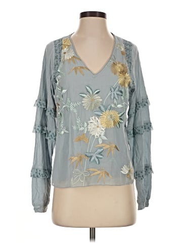 Tiny 3/4 Sleeve Blouse (view 1)
