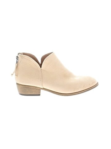 Journee Collection Ankle Boots (view 1)
