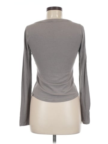 Lululemon Athletica Long Sleeve T-Shirt (view 2)