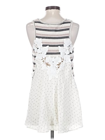 Mystree Sleeveless T-Shirt (view 2)