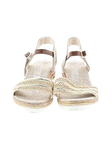 Unbranded Wedges (view 2)