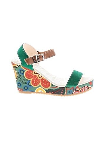 Unbranded Wedges (view 1)
