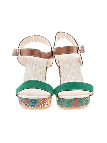 Unbranded Wedges (view 2)