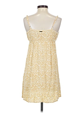 Billabong Casual Dress (view 2)
