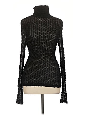 Robert Graham Long Sleeve Top (view 1)