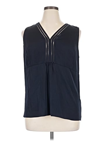 Classiques Entier Sleeveless Silk Top (view 1)