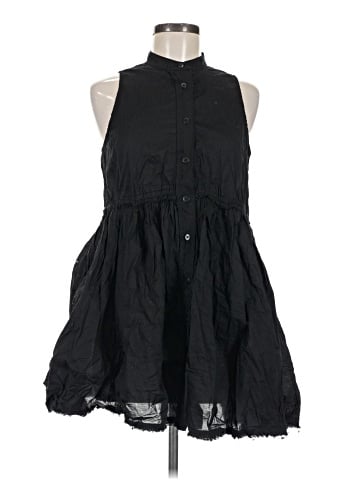 Urban Outfitters Casual Dress (view 1)