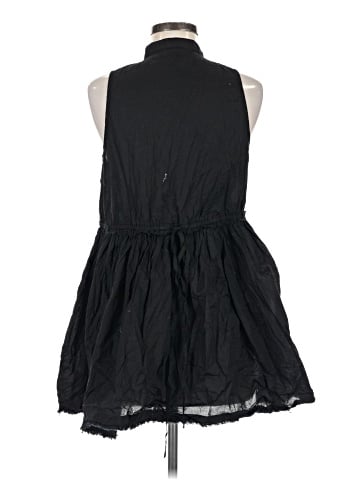 Urban Outfitters Casual Dress (view 2)