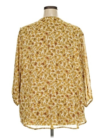 ASTR The Label 3/4 Sleeve Blouse (view 2)