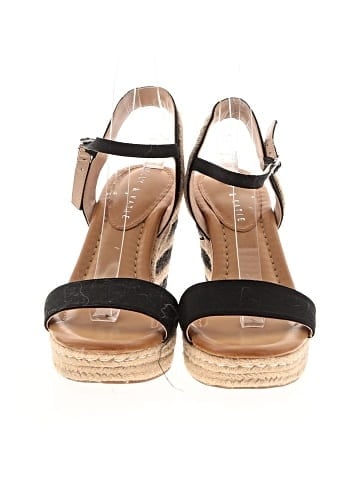 Kelly & Katie Wedges (view 2)