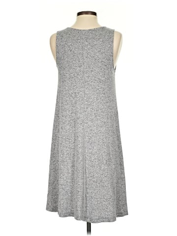 Old Navy Casual Dress (view 2)