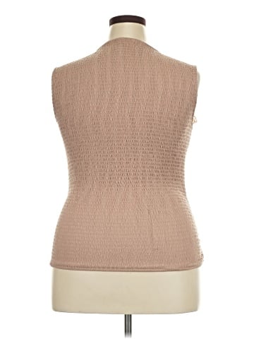 Daytrip Sleeveless Blouse (view 2)
