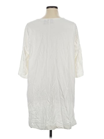D&Co. Raincoat (view 2)