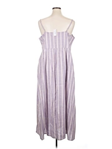 Old Navy Casual Dress (view 2)