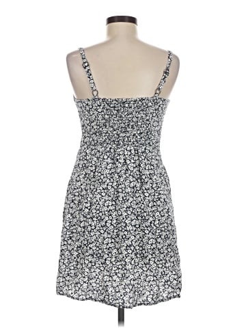 Old Navy Casual Dress (view 2)