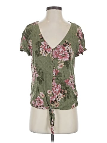 Maurices Short Sleeve T-Shirt (view 1)