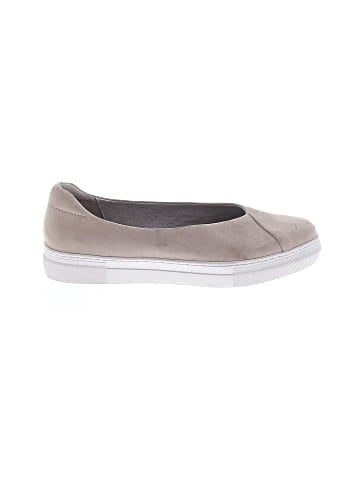 J/Slides Flats (view 1)