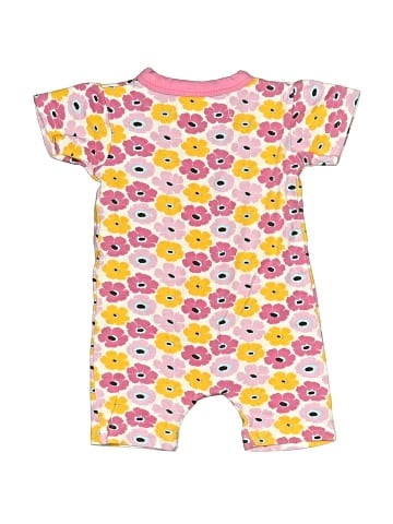 Sweet Peanut Short Sleeve Outfit (view 2)