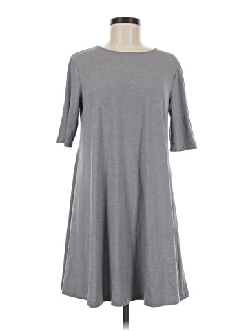 Old Navy Casual Dress (view 1)