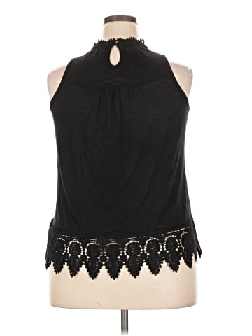 No Boundaries Sleeveless Blouse (view 2)