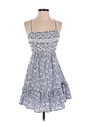 Illa Illa Casual Dress (view 1)