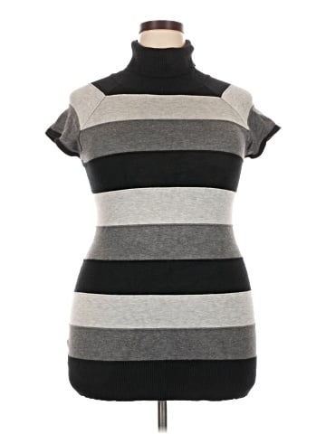 Xhilaration Casual Dress (view 1)