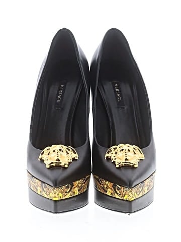 Versace Medusa Plaque Barocco-Print Platform Pumps Pumps (view 2)