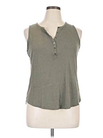 Maurices Sleeveless Button-Down Shirt (view 1)