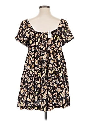 Old Navy Casual Dress (view 2)